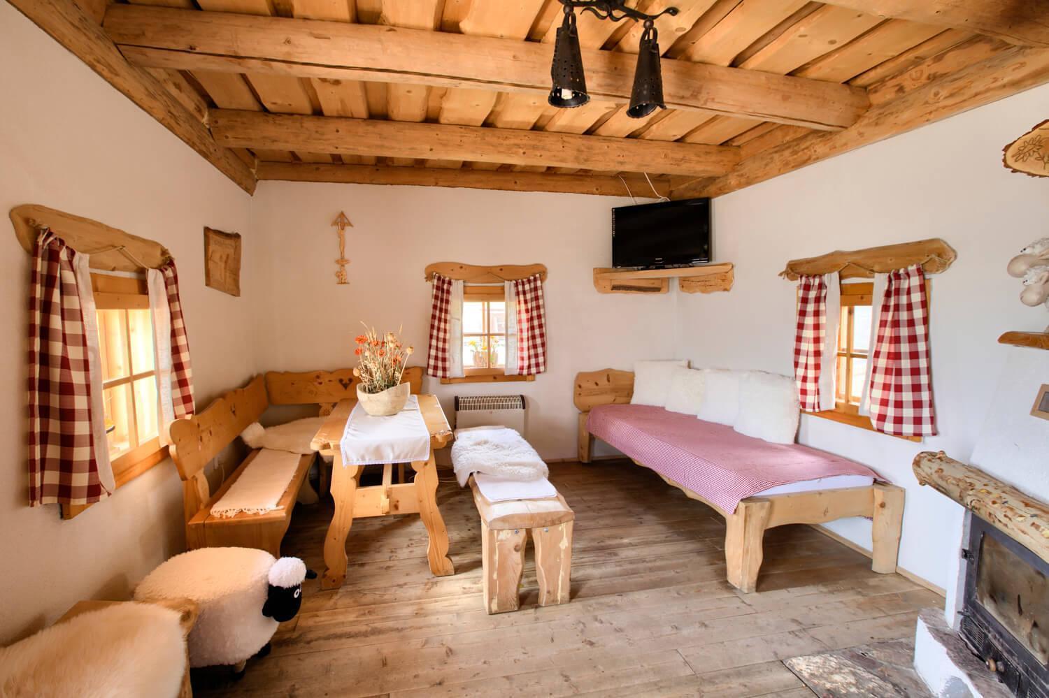 Penzion Zbojnicky Halas Tisovec Buitenkant foto