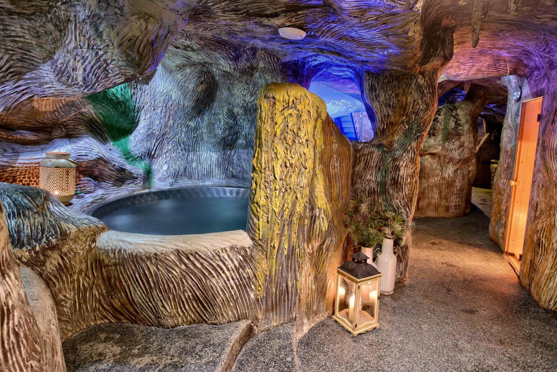 Penzion Zbojnicky Halas Tisovec Buitenkant foto